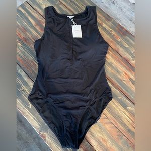 Andie The Malibu One Piece size Large